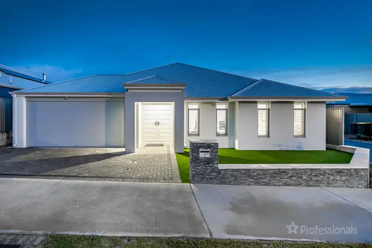 4 Apricot Road, Eglinton WA 6034