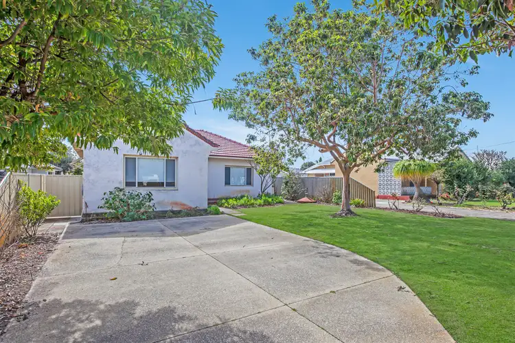 14 Henning Crescent, Manning WA 6152