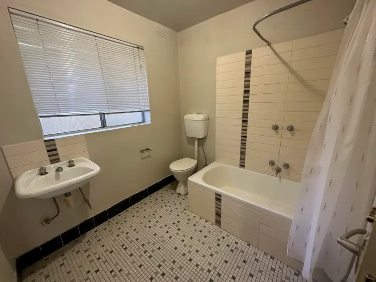 Fifth view of Homely apartment listing, 5/32 Edgar Street, Kingsville VIC 3012