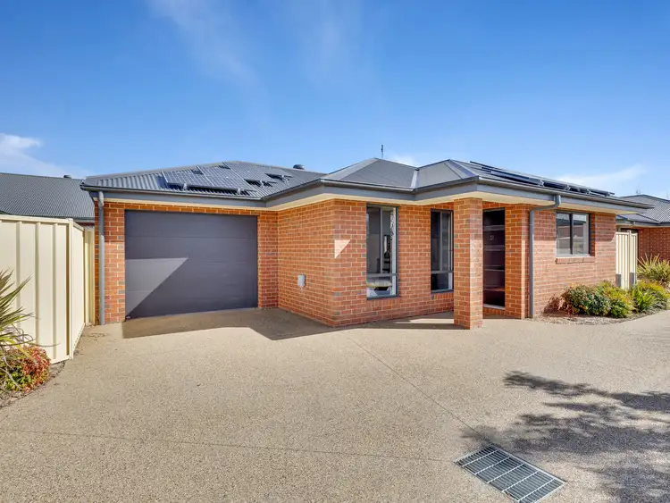 2/13 Weary Dunlop Drive, Benalla VIC 3672
