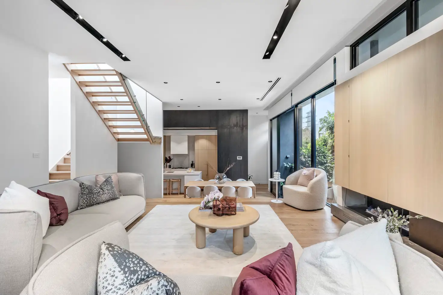 Main view of Homely townhouse listing, 4/7 Gardiner Road, Hawthorn VIC 3122