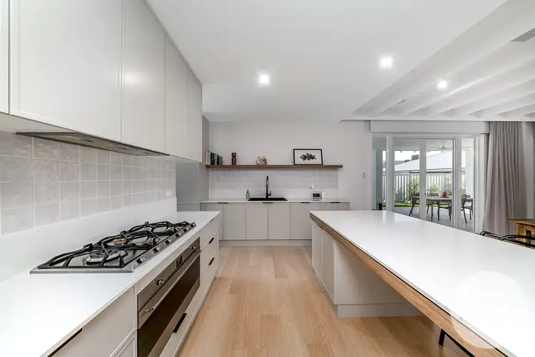Sixth view of Homely house listing, 10 Bondi Crescent, Gobbagombalin NSW 2650