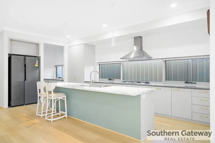 28 Sowood Street, Wellard WA 6170