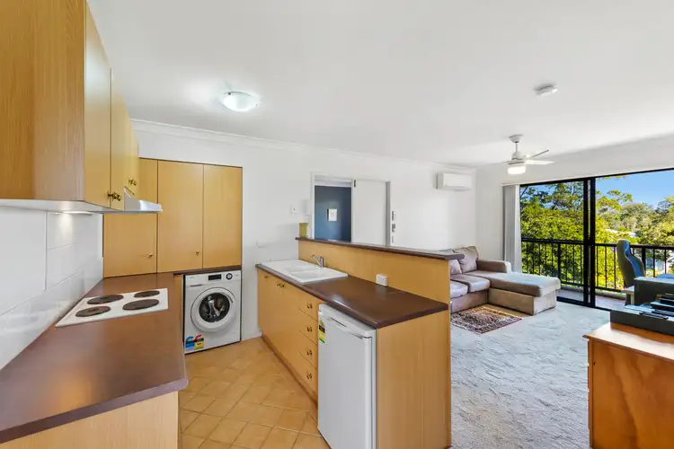 12/27 Chester Terrace, Southport QLD 4215