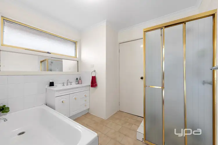Sixth view of Homely house listing, 9 Mytton Close, St Albans VIC 3021