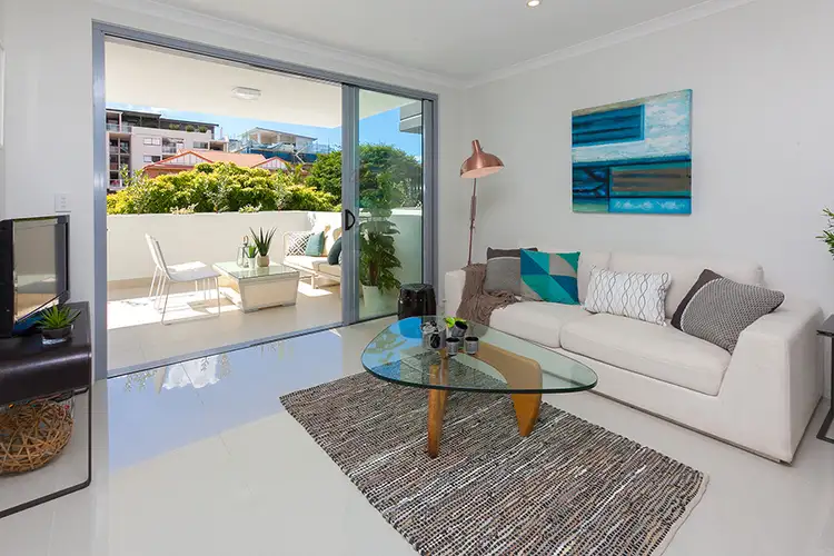 203/19 Isedale Street, Wooloowin QLD 4030
