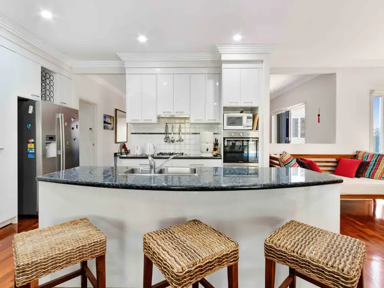 Seventh view of Homely house listing, 5 Harrison Circuit, Urangan QLD 4655