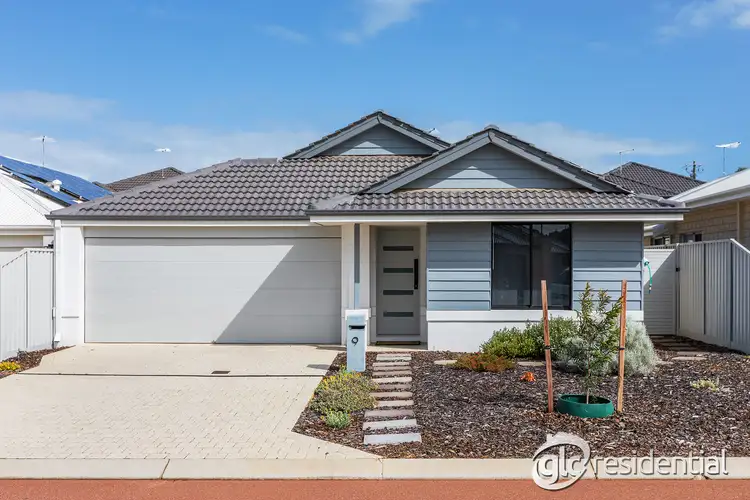 9 Dusky Court, Lake Coogee WA 6166
