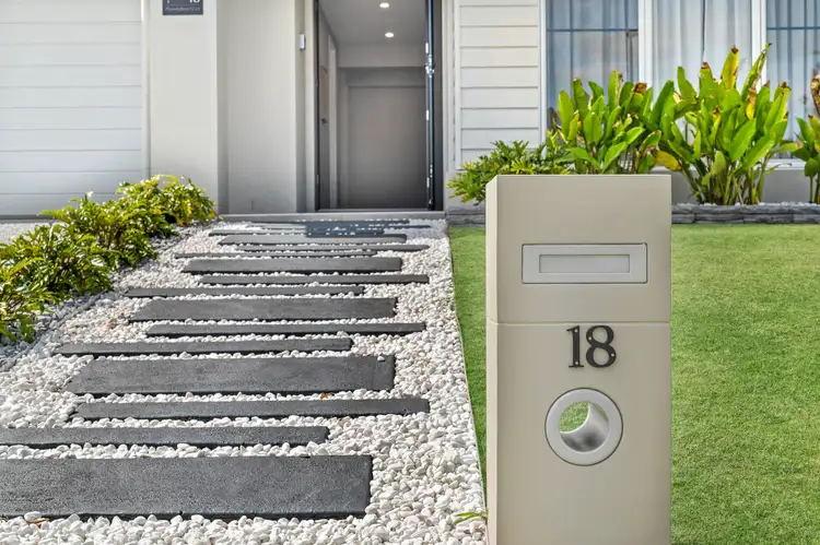 18 Plantation Circuit, Landsborough QLD 4550