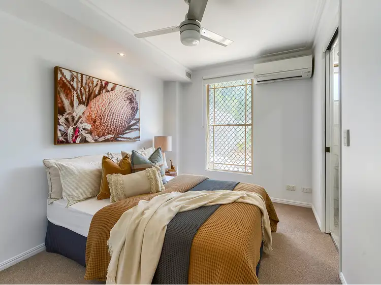 Third view of Homely townhouse listing, 4/32 Wooloowin Avenue, Wooloowin QLD 4030