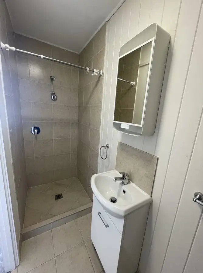 Third view of Homely unit listing, 3/2 Hawthorne Street, Woolloongabba QLD 4102