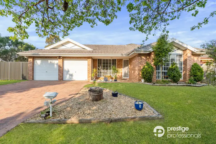 28 Kinchega Court, Wattle Grove NSW 2173