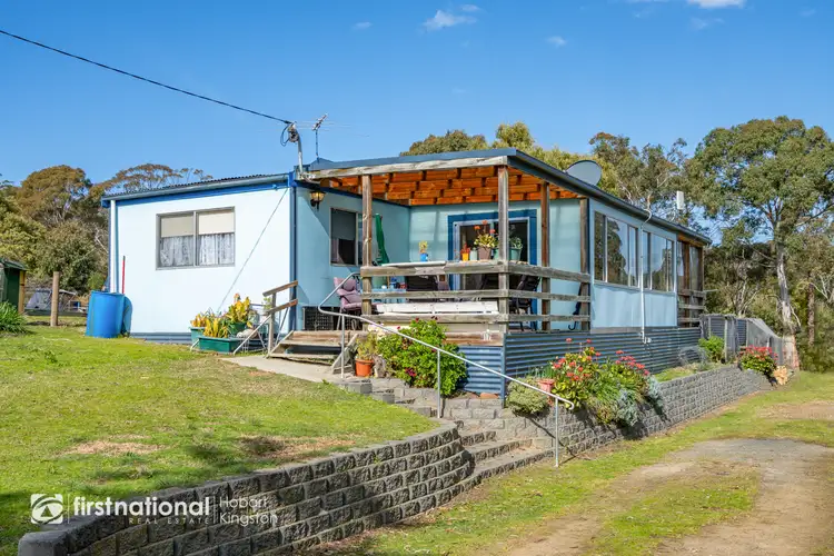 17 Victoria Avenue, Dennes Point TAS 7150