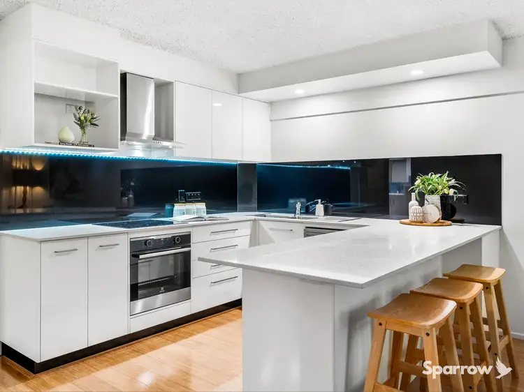 5/125 Clarence Road, Indooroopilly QLD 4068