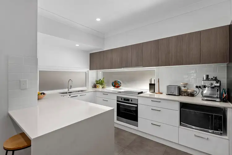 Sixth view of Homely townhouse listing, 2/7 Albert Street, Annerley QLD 4103