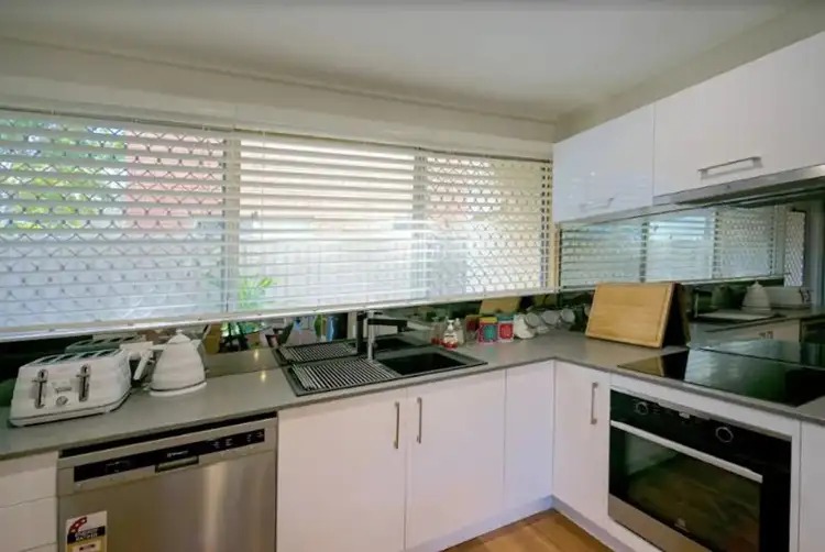 Fourth view of Homely unit listing, 11/9 Weemala Street, Chevron Island QLD 4217