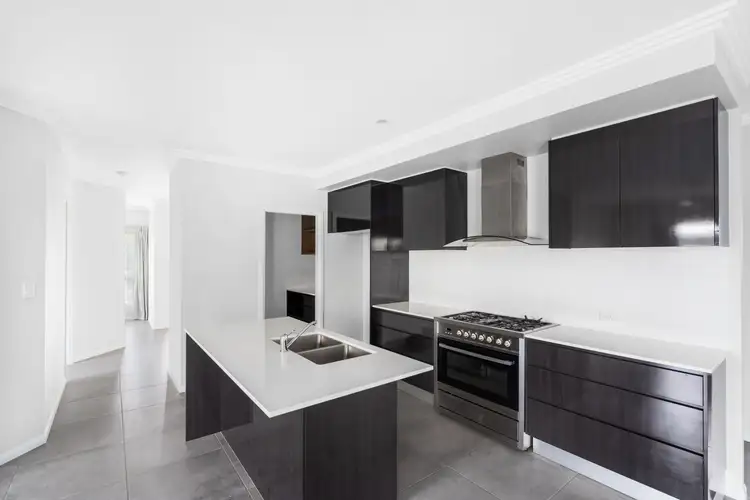 31 Halifax Drive, Redlynch QLD 4870
