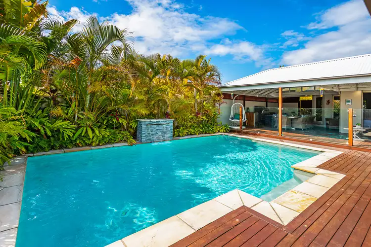 122 Crestwood Drive, Molendinar QLD 4214