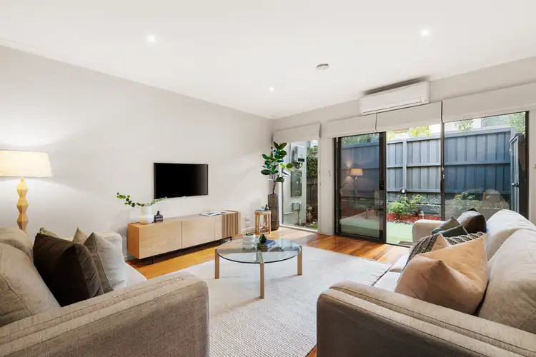 Third view of Homely house listing, 8 Lookout Rise, Macleod VIC 3085