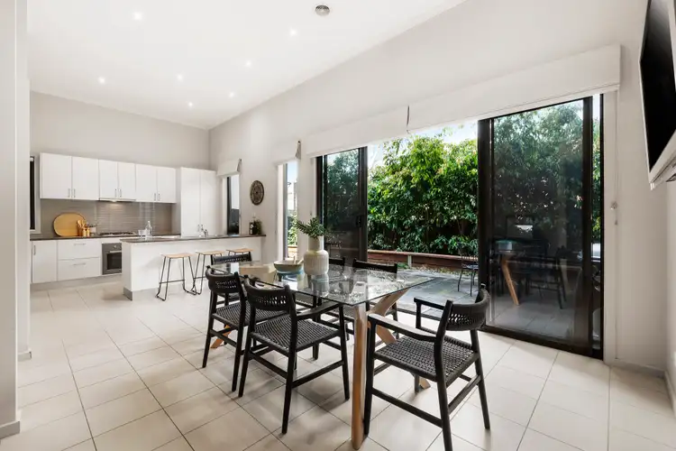Fifth view of Homely house listing, 8 Lookout Rise, Macleod VIC 3085