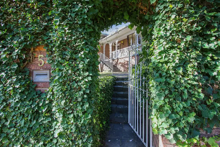 Third view of Homely house listing, 5 Heatherly Court, Wodonga VIC 3690