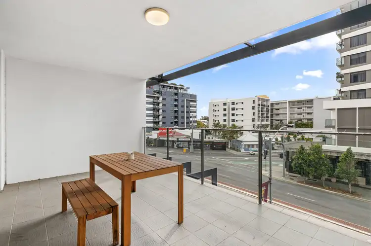 208/159 Logan Road, Woolloongabba QLD 4102