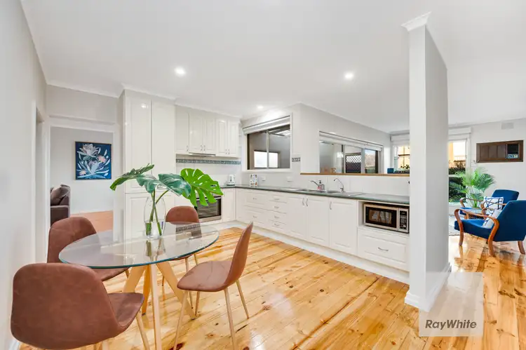 Fifth view of Homely house listing, 7 Barclay Close, Gladstone Park VIC 3043