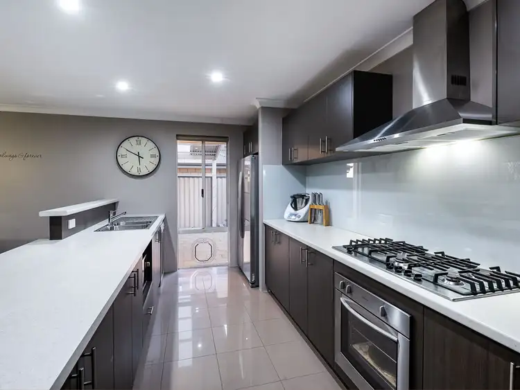 Second view of Homely house listing, 10 Brutia Place, Aubin Grove WA 6164
