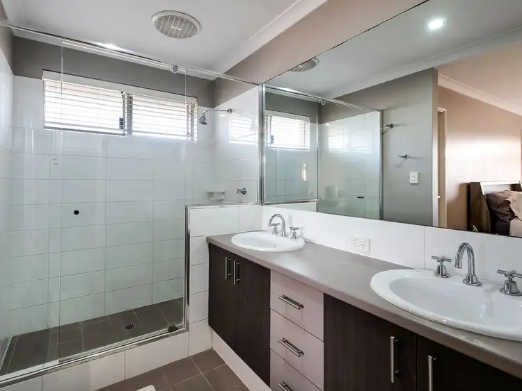 Fourth view of Homely house listing, 10 Brutia Place, Aubin Grove WA 6164