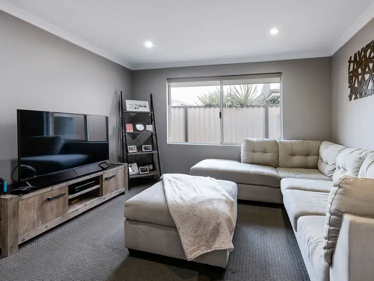 Seventh view of Homely house listing, 10 Brutia Place, Aubin Grove WA 6164