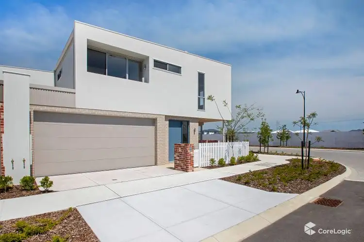 16 Peridot Street, Treeby WA 6164