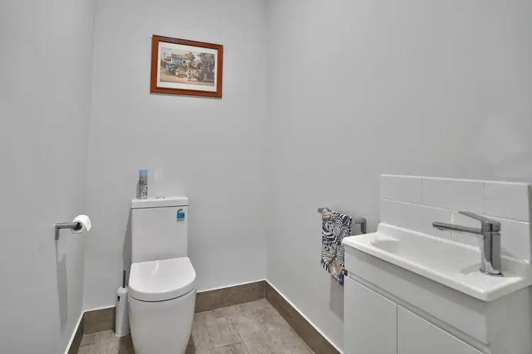 Fifth view of Homely house listing, 1 Callistemon Close, Cowra NSW 2794