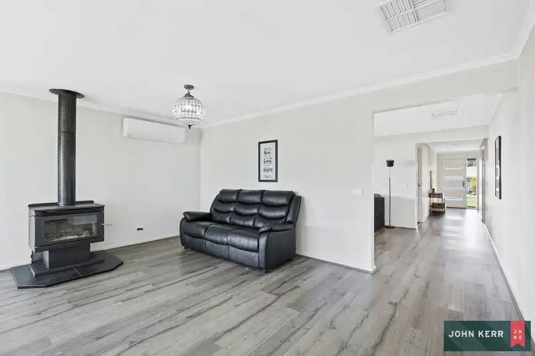 Third view of Homely house listing, 9 Highview Court, Willow Grove VIC 3825