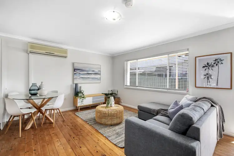 2/10 Sinclair Street, Gosford NSW 2250