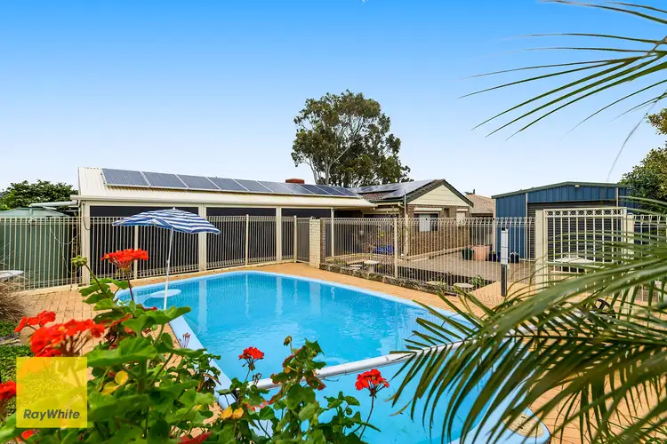 16 Bougainvillea Ave, Forrestfield WA 6058