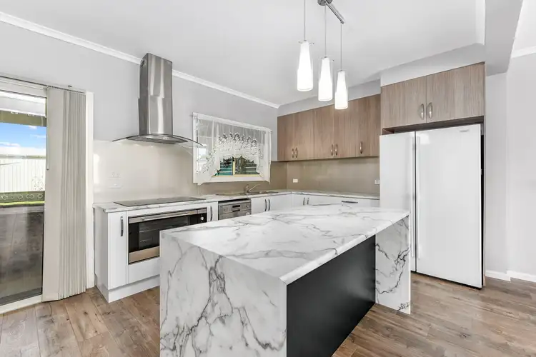 Second view of Homely house listing, 27 Seaview Drive, Kingston Se SA 5275