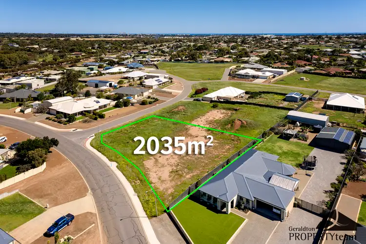 2 Macranda Place, Woorree WA 6530