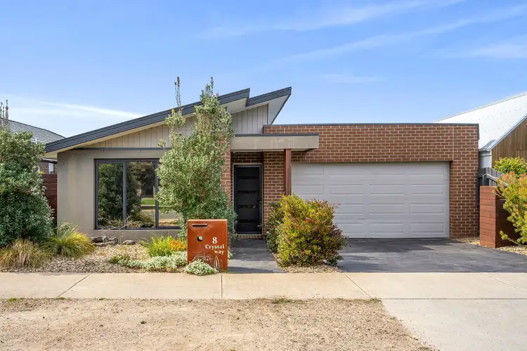 8 Crystal Way