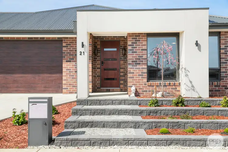 Second view of Homely house listing, 21 Crowther Drive, Lucas VIC 3350