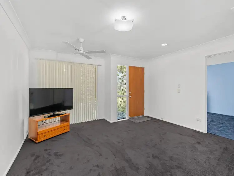 Sixth view of Homely house listing, 2/15 Cambridge Street, Silkstone QLD 4304