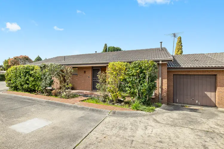 2/24 Flower Street, Ferntree Gully VIC 3156