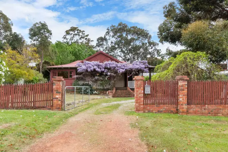 15 Maguire Road, Helena Valley WA 6056