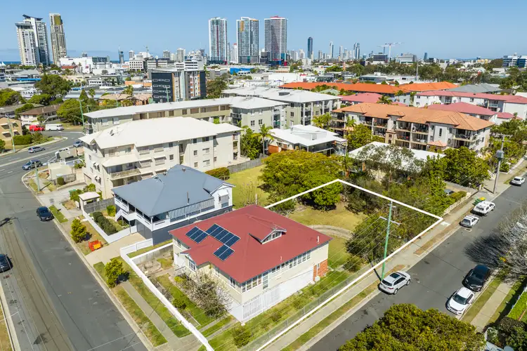 10-12 Sykes Court, Southport QLD 4215