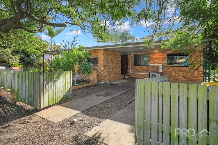 24 Hibiscus Street, Urangan QLD 4655