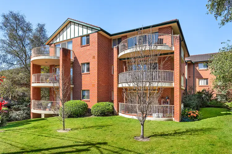 28/2 Bellbrook Avenue, Hornsby NSW 2077