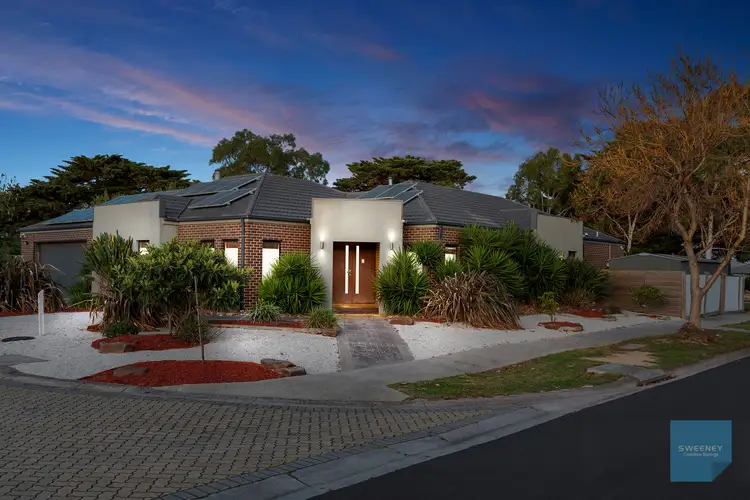 9 Royal Park Avenue, Caroline Springs VIC 3023