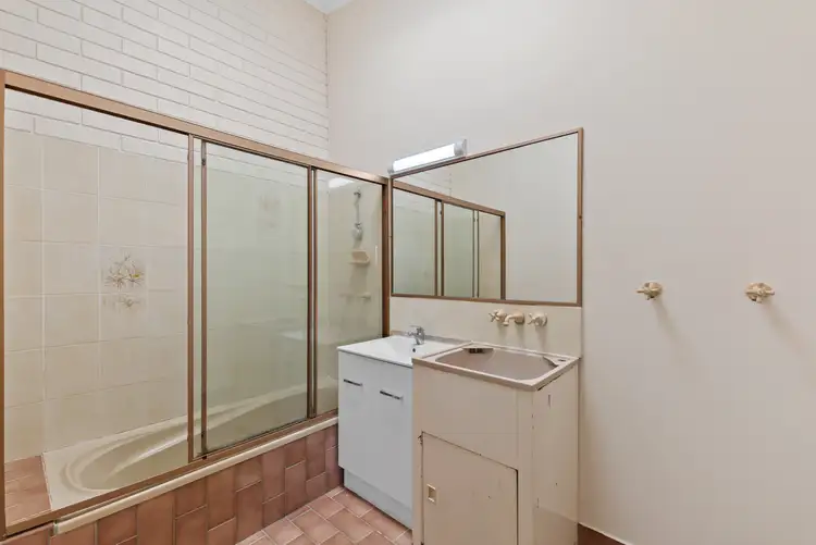 Fifth view of Homely unit listing, 2/2 Robertson Avenue, Margate QLD 4019