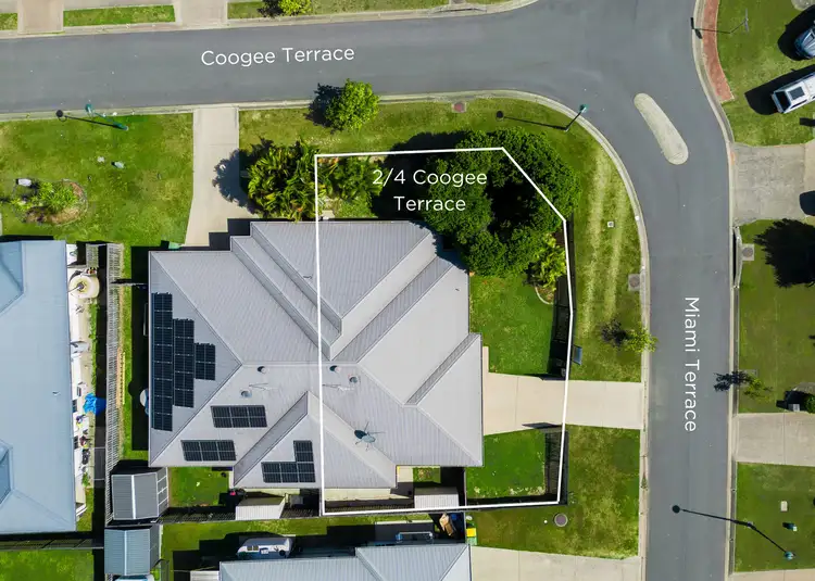 Second view of Homely semi-detached listing, 2/4 Coogee Terrace, Blacks Beach QLD 4740