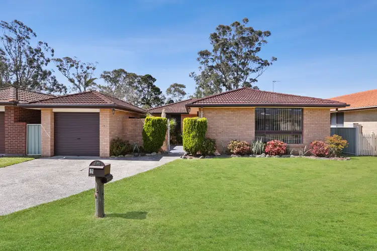 6 Parkdale Ave, Horsley NSW 2530