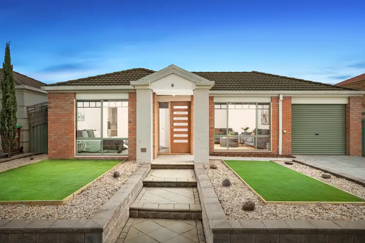 9 Hallmark Drive, Narre Warren South VIC 3805